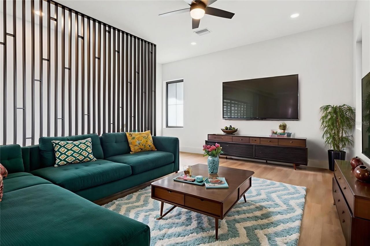 708 W Kentucky Avenue, Tampa, FL 33603 Photo