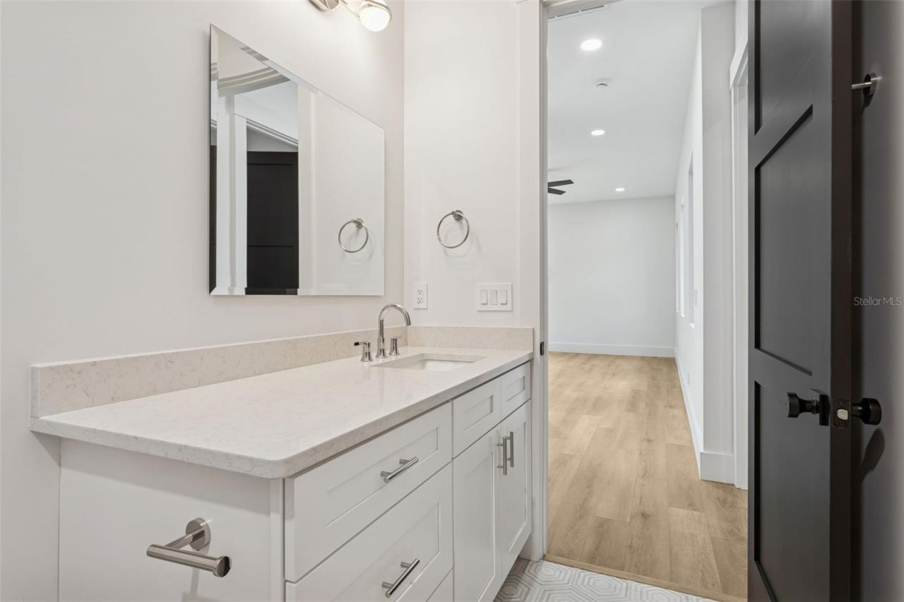 708 W Kentucky Avenue, Tampa, FL 33603 Photo