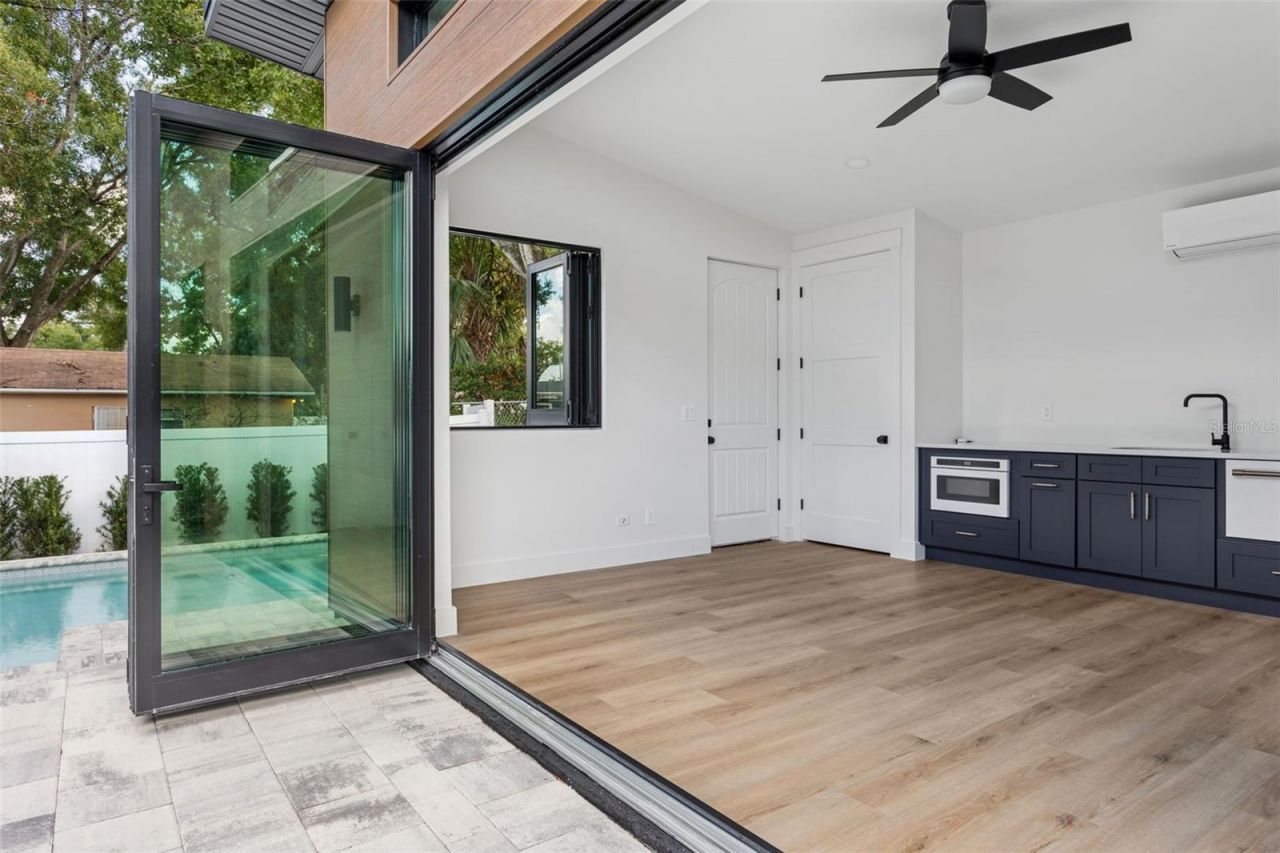 708 W Kentucky Avenue, Tampa, FL 33603 Photo