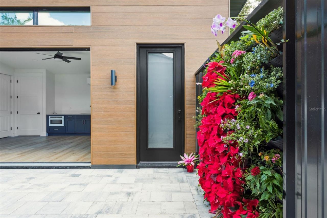 708 W Kentucky Avenue, Tampa, FL 33603 Photo