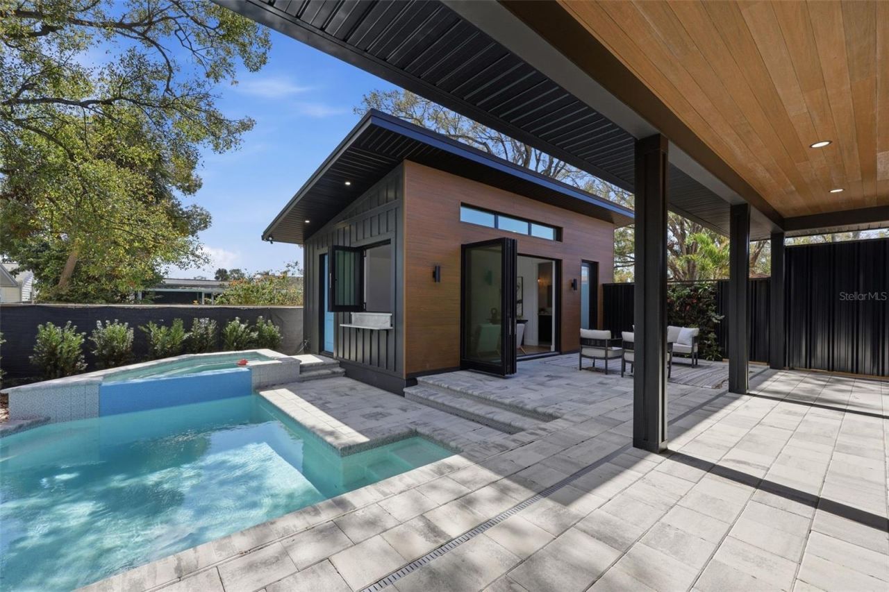 708 W Kentucky Avenue, Tampa, FL 33603 Photo