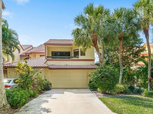 5425 10th Fairway Drive, Unit 3, Delray Beach, FL 33484