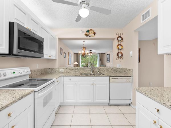 7763 Southampton Ter, Unit 215, Tamarac, FL 33321