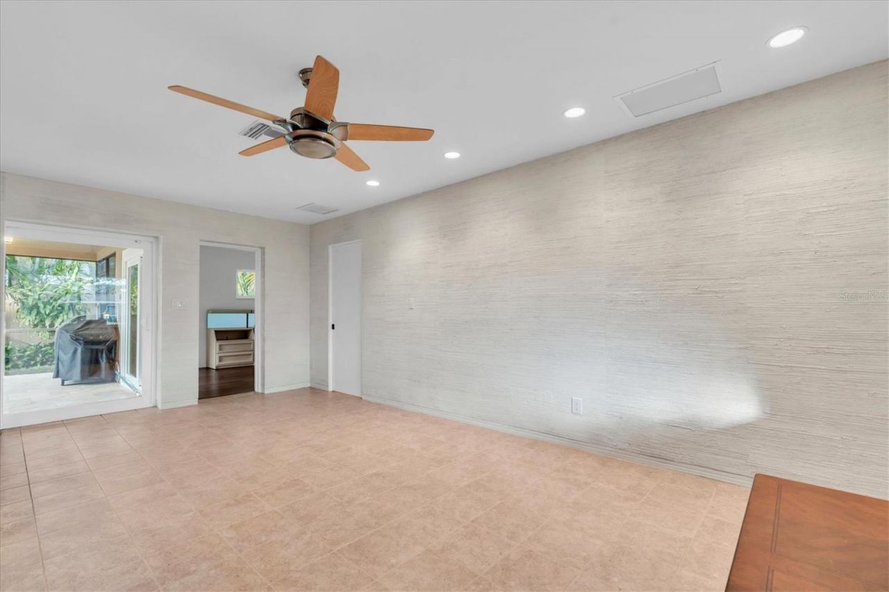 1101 87th Avenue N, Saint Petersburg, FL 33702 Photo