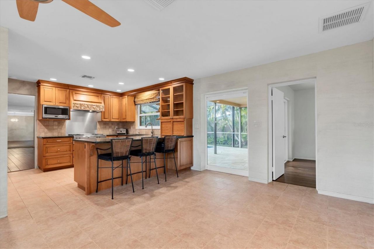 1101 87th Avenue N, Saint Petersburg, FL 33702 Photo