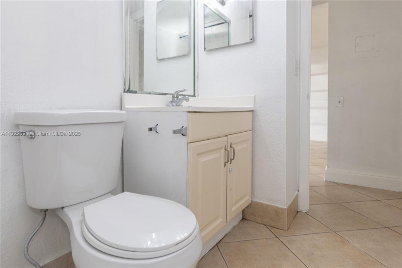 4415 Treehouse Ln, Unit C, Tamarac, FL 33319 Photo