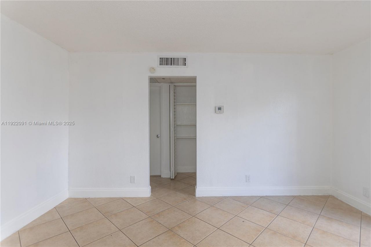 4415 Treehouse Ln, Unit C, Tamarac, FL 33319 Photo