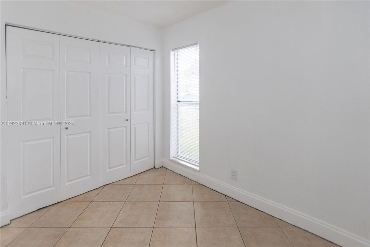 4415 Treehouse Ln, Unit C, Tamarac, FL 33319 Photo