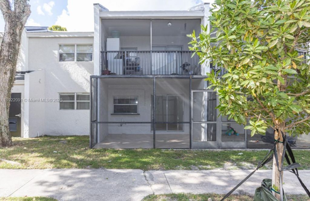 4415 Treehouse Ln, Unit C, Tamarac, FL 33319 Photo