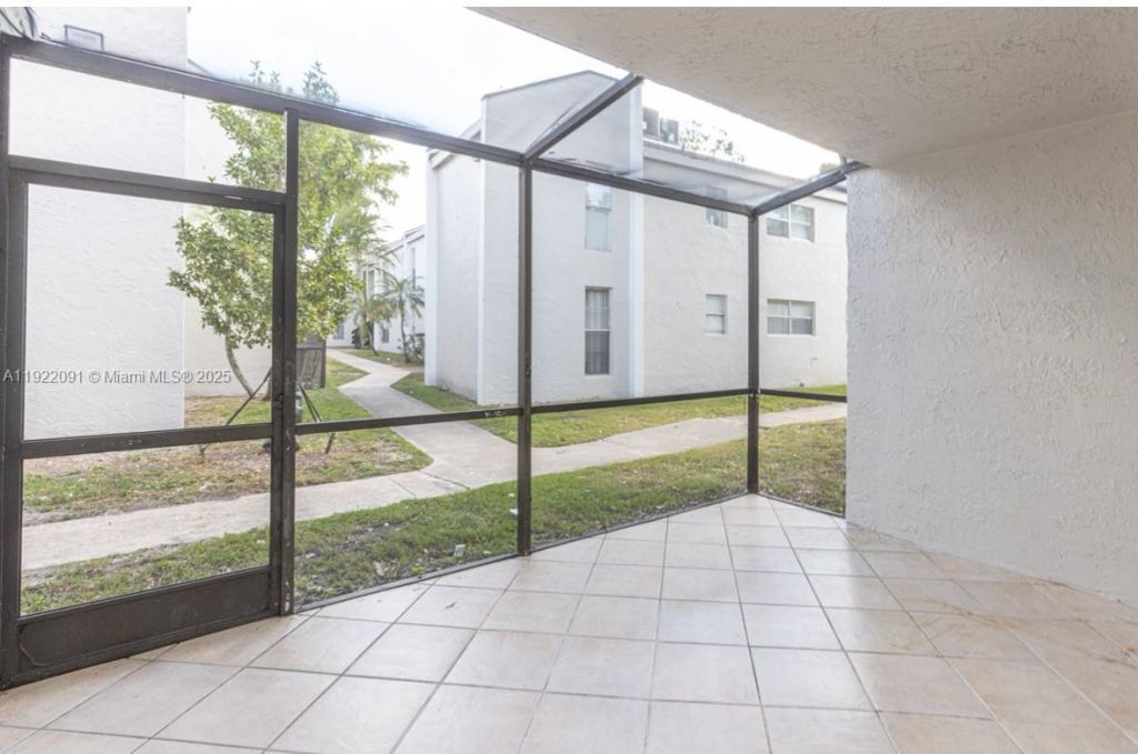 4415 Treehouse Ln, Unit C, Tamarac, FL 33319 Photo