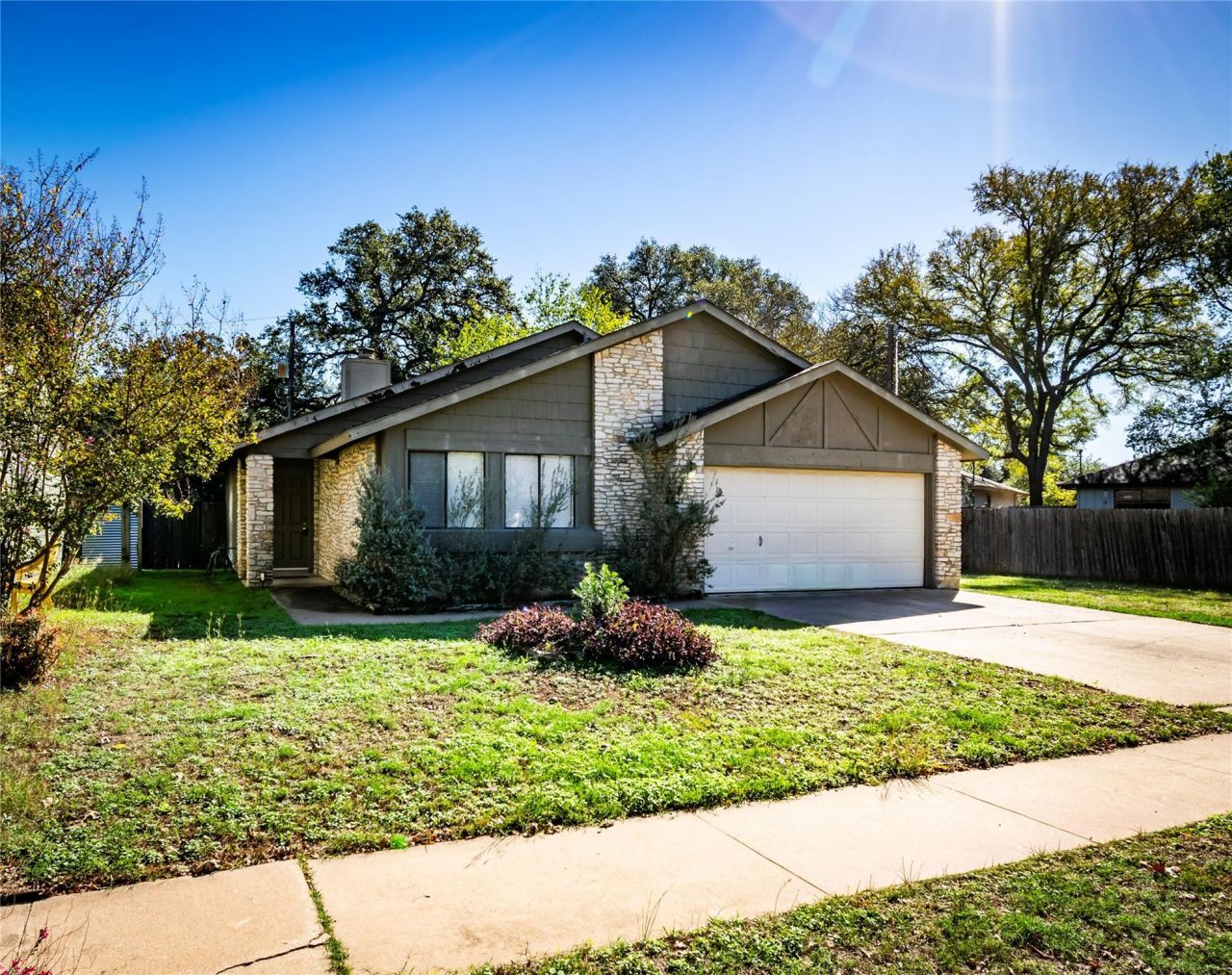 12905 Pegasus St, Austin, TX 78727 Main Photo