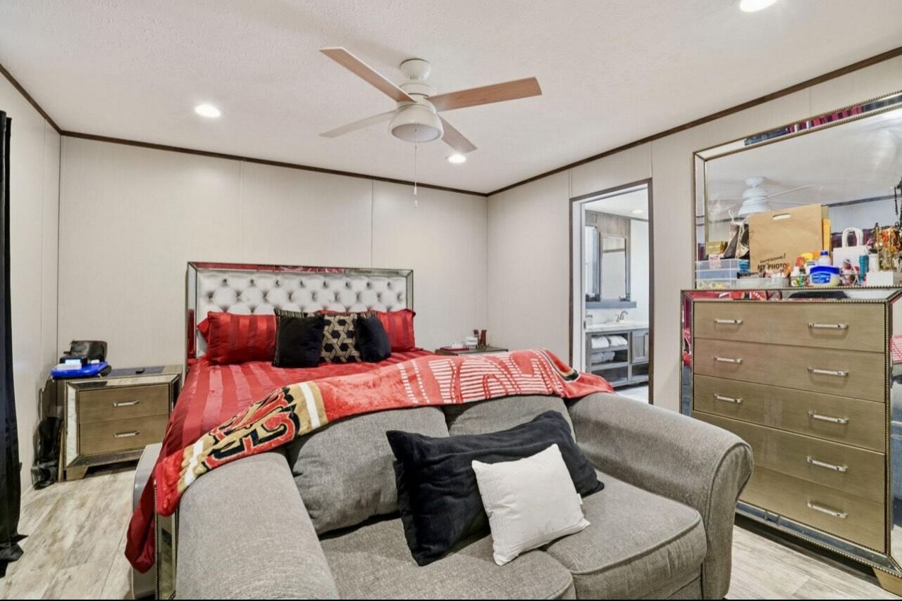 237 W Steele Drive Photo 12