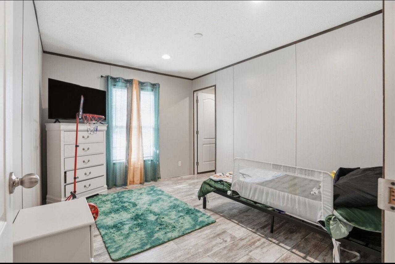 237 W Steele Drive Photo 19