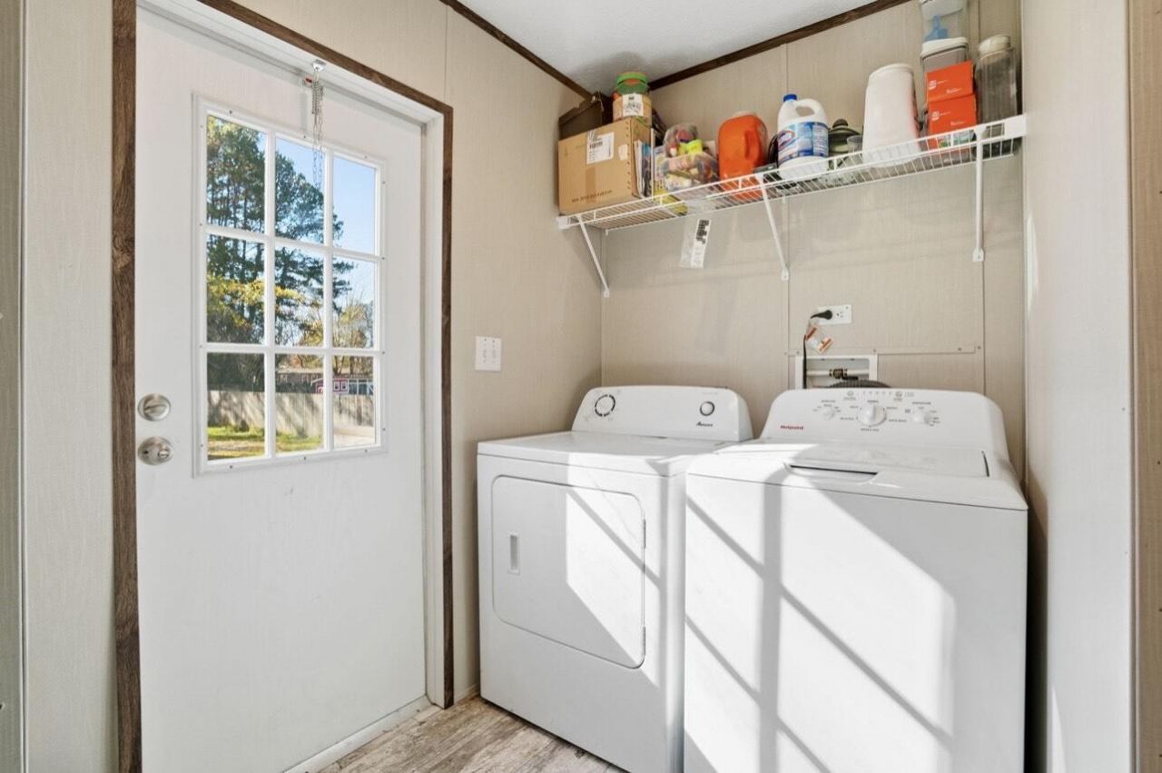 237 W Steele Drive Photo 23