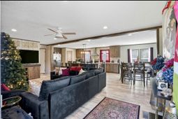 237 W Steele Drive photo 4