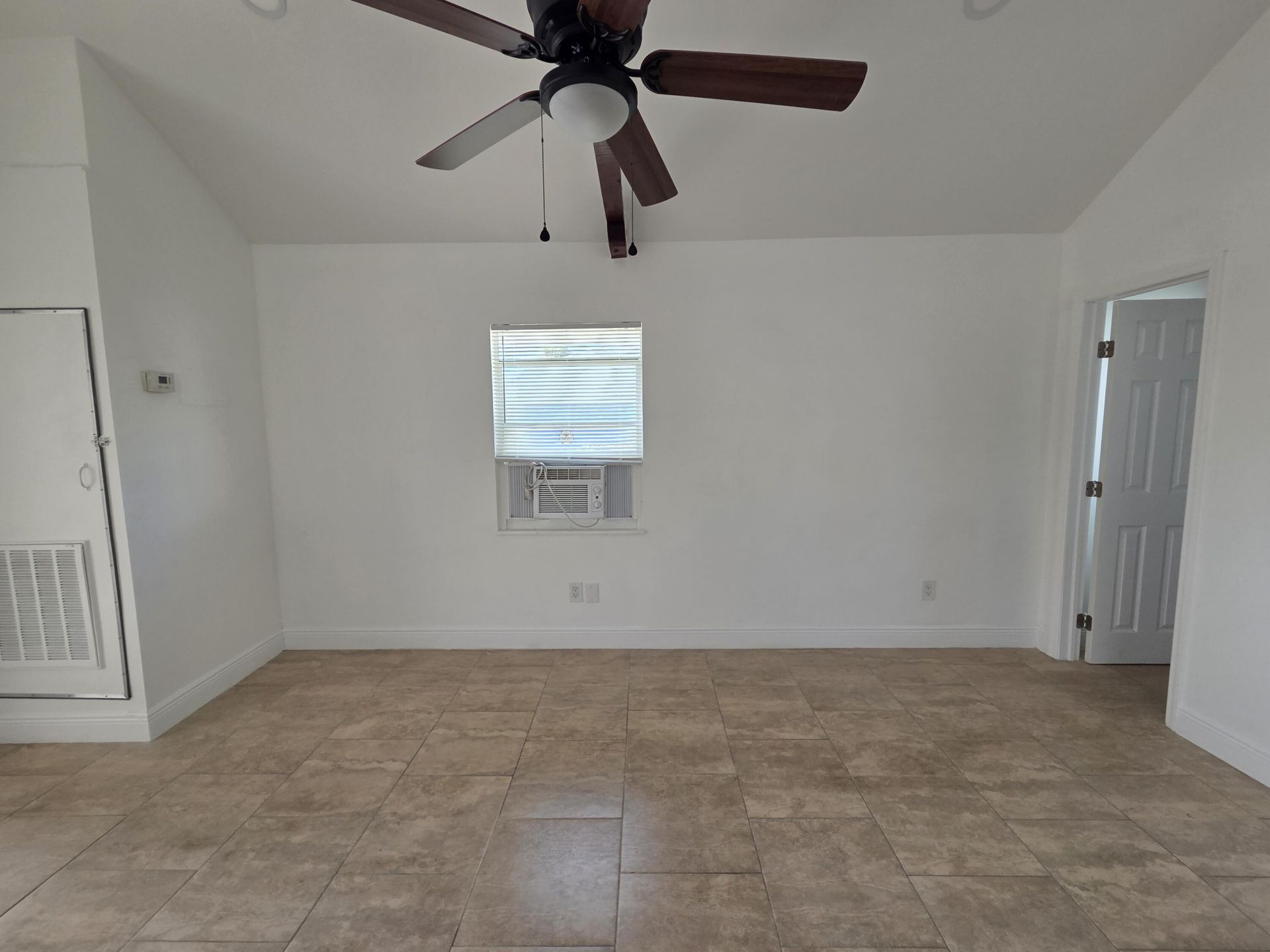 908 W 5th Street, Riviera Beach, FL 33404 Photo