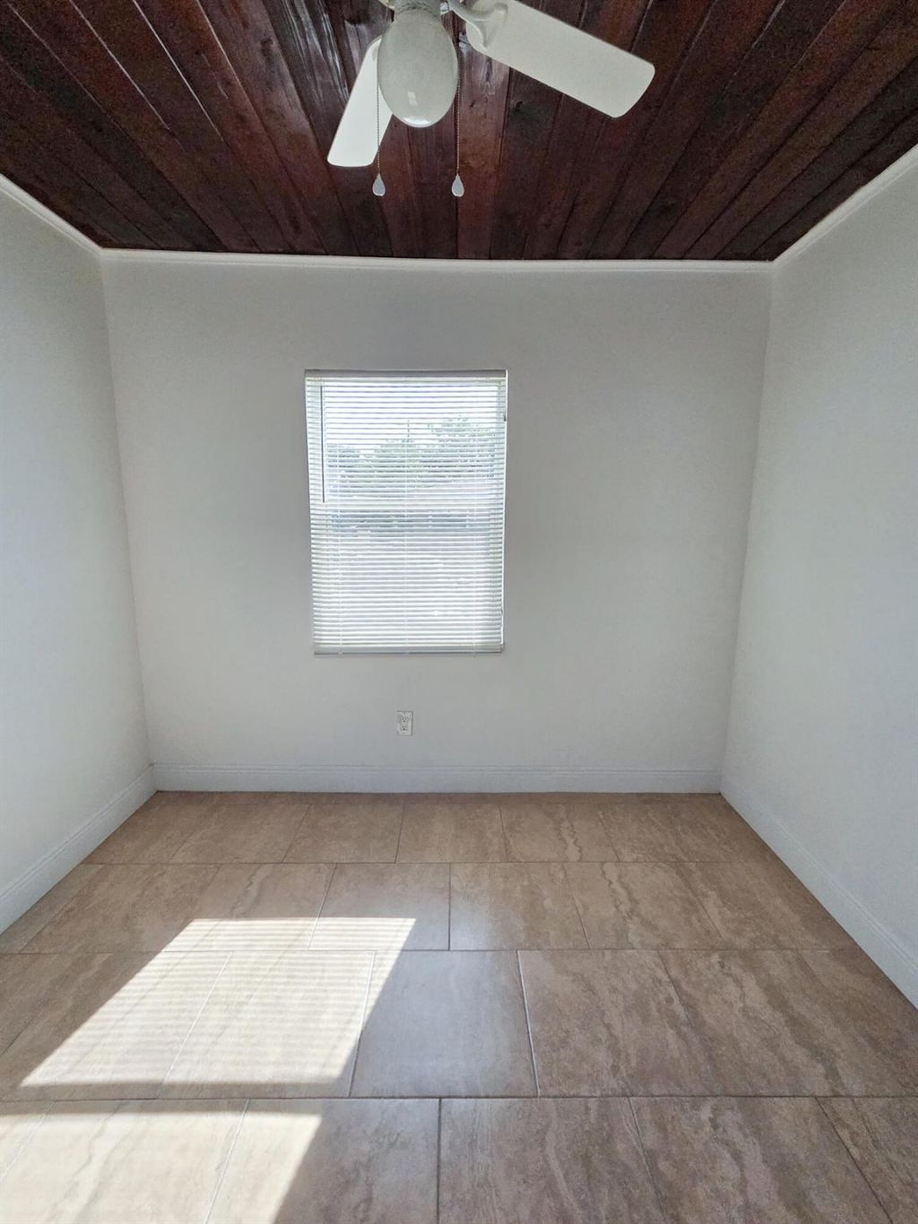 908 W 5th Street, Riviera Beach, FL 33404 Photo