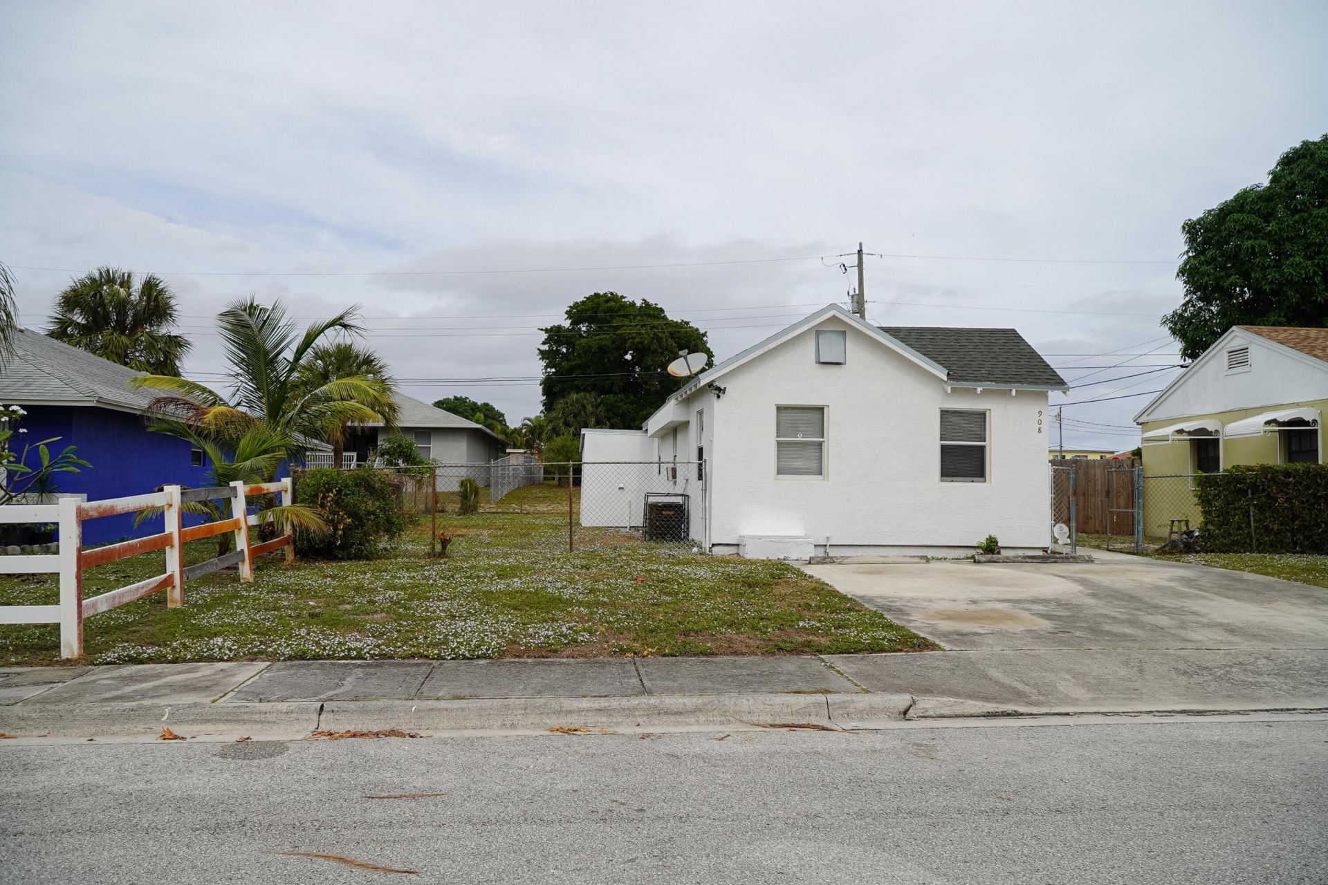 908 W 5th Street, Riviera Beach, FL 33404 Photo