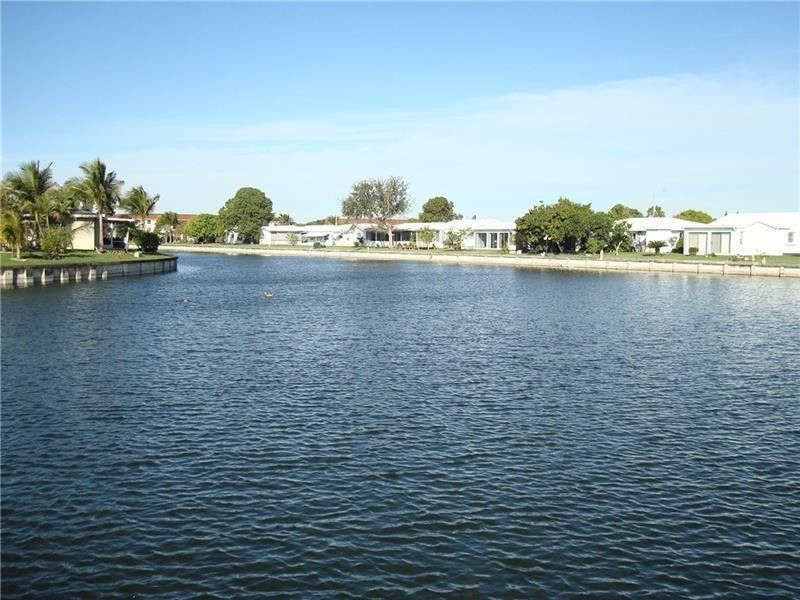 5809 NW 85th Avenue, Tamarac, FL 33321 Photo