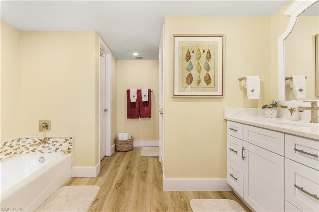 17080 Harbour Point Dr, Unit 612, Fort Myers, FL 33908 Photo