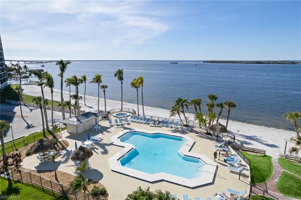 17080 Harbour Point Dr, Unit 612, Fort Myers, FL 33908 Photo