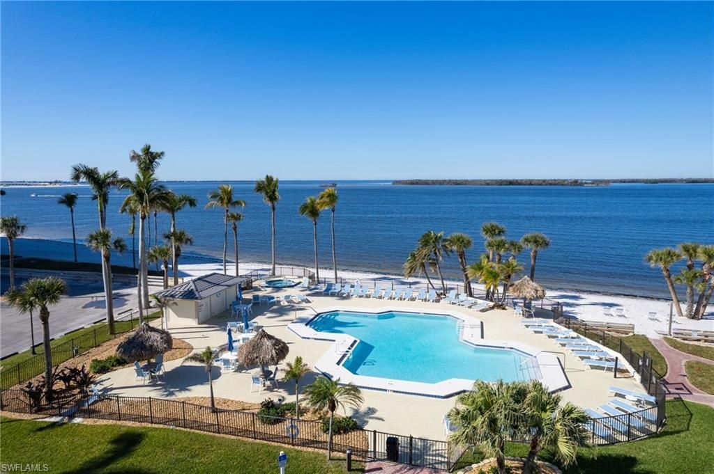 17080 Harbour Point Dr, Unit 213, Fort Myers, FL 33908 Photo