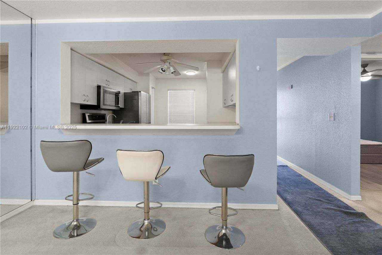 9610 Victoria Lane, Unit D202, Naples, FL 34109 Photo