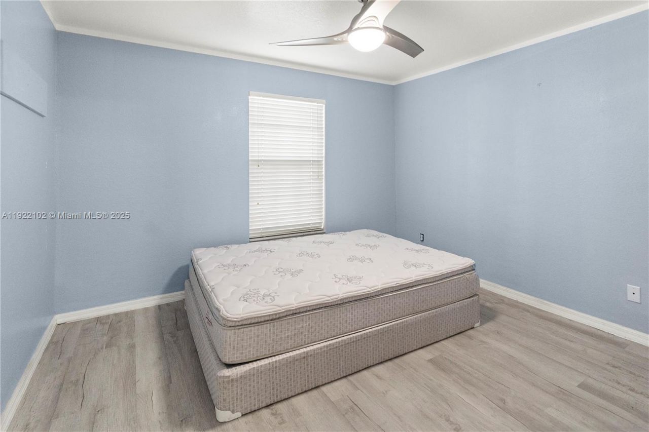 9610 Victoria Lane, Unit D202, Naples, FL 34109 Photo