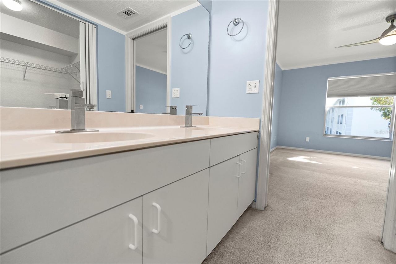 9610 Victoria Lane, Unit D202, Naples, FL 34109 Photo