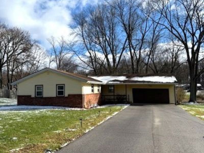 1161 Magdalyn Drive, Akron, OH 44320 Photo 1