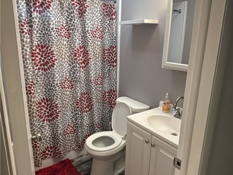 1161 Magdalyn Drive, Akron, OH 44320 Photo 14