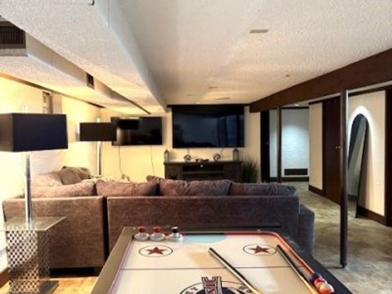 1161 Magdalyn Drive, Akron, OH 44320 Photo 16