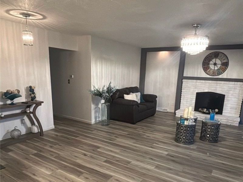 1161 Magdalyn Drive, Akron, OH 44320 Photo 4