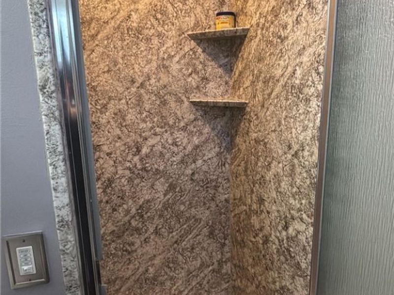 1161 Magdalyn Drive, Akron, OH 44320 Photo 9