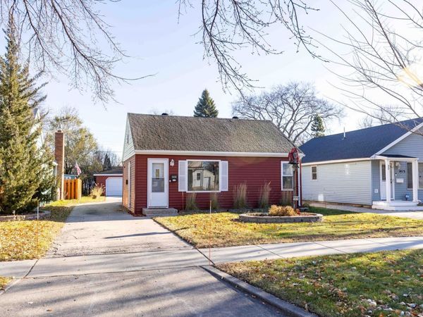 1410 14 1/2 Street S, Fargo, ND 58103