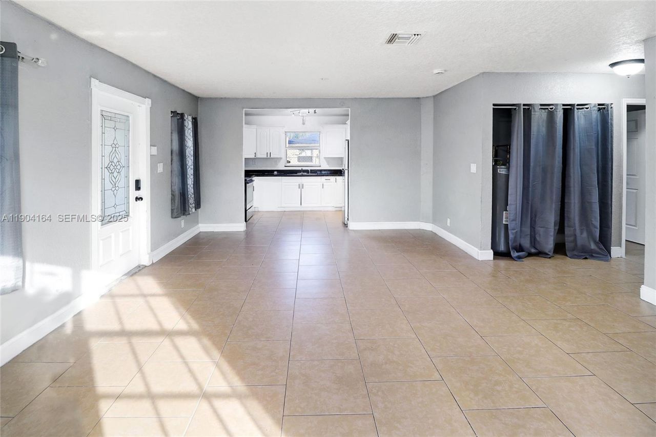 1722 NW 8th Ct, Fort Lauderdale, FL 33311 Photo