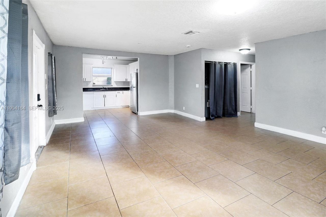 1722 NW 8th Ct, Fort Lauderdale, FL 33311 Photo