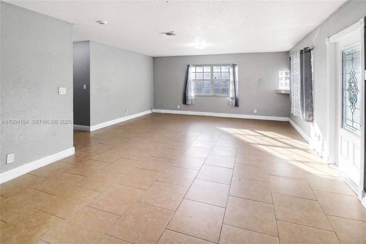 1722 NW 8th Ct, Fort Lauderdale, FL 33311 Photo