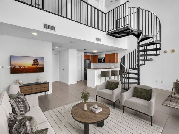 300 S Biscayne Blvd, Unit L-822, Miami, FL 33131