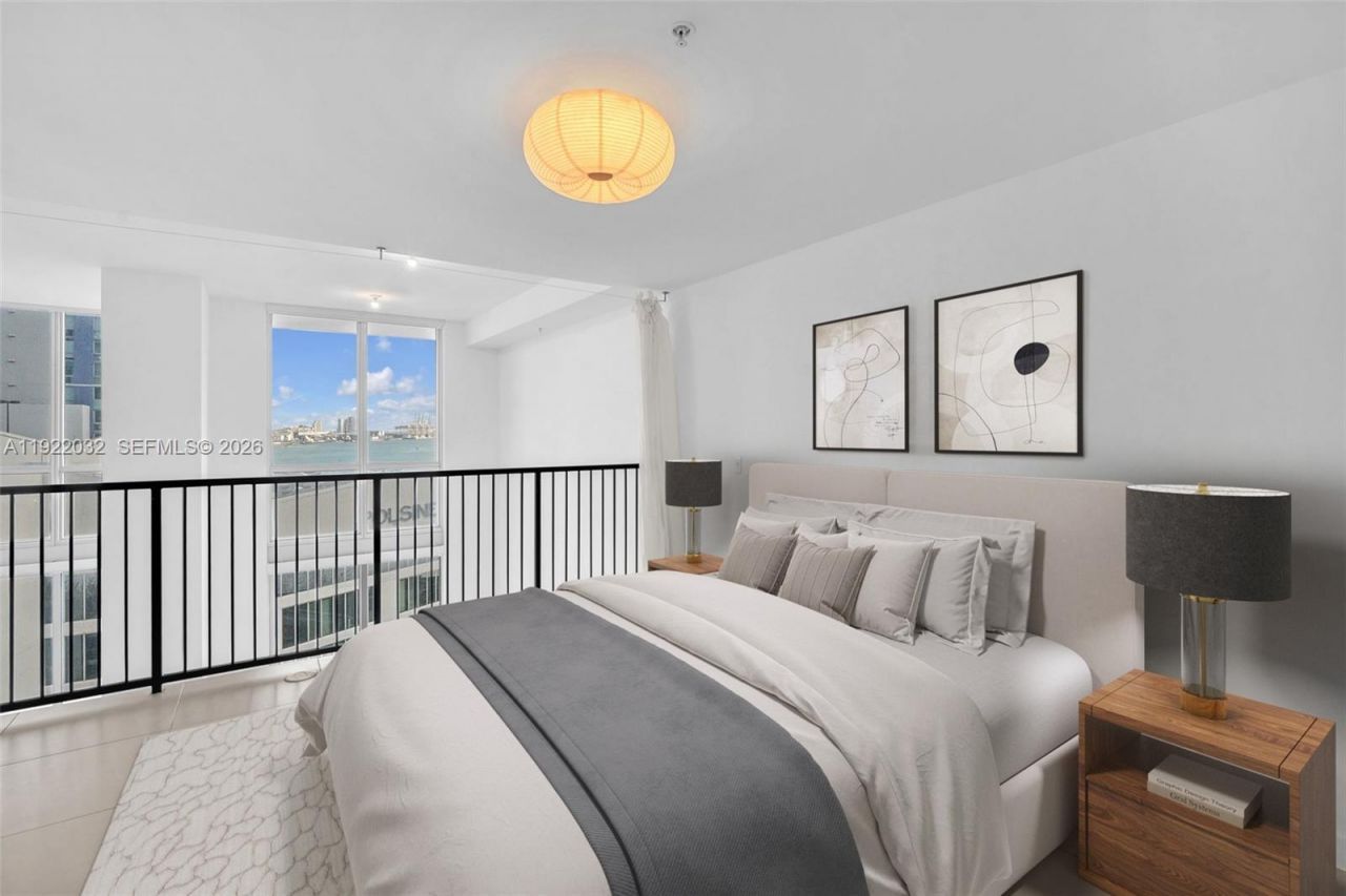 300 S Biscayne Blvd, Unit L-822, Miami, FL 33131 Photo