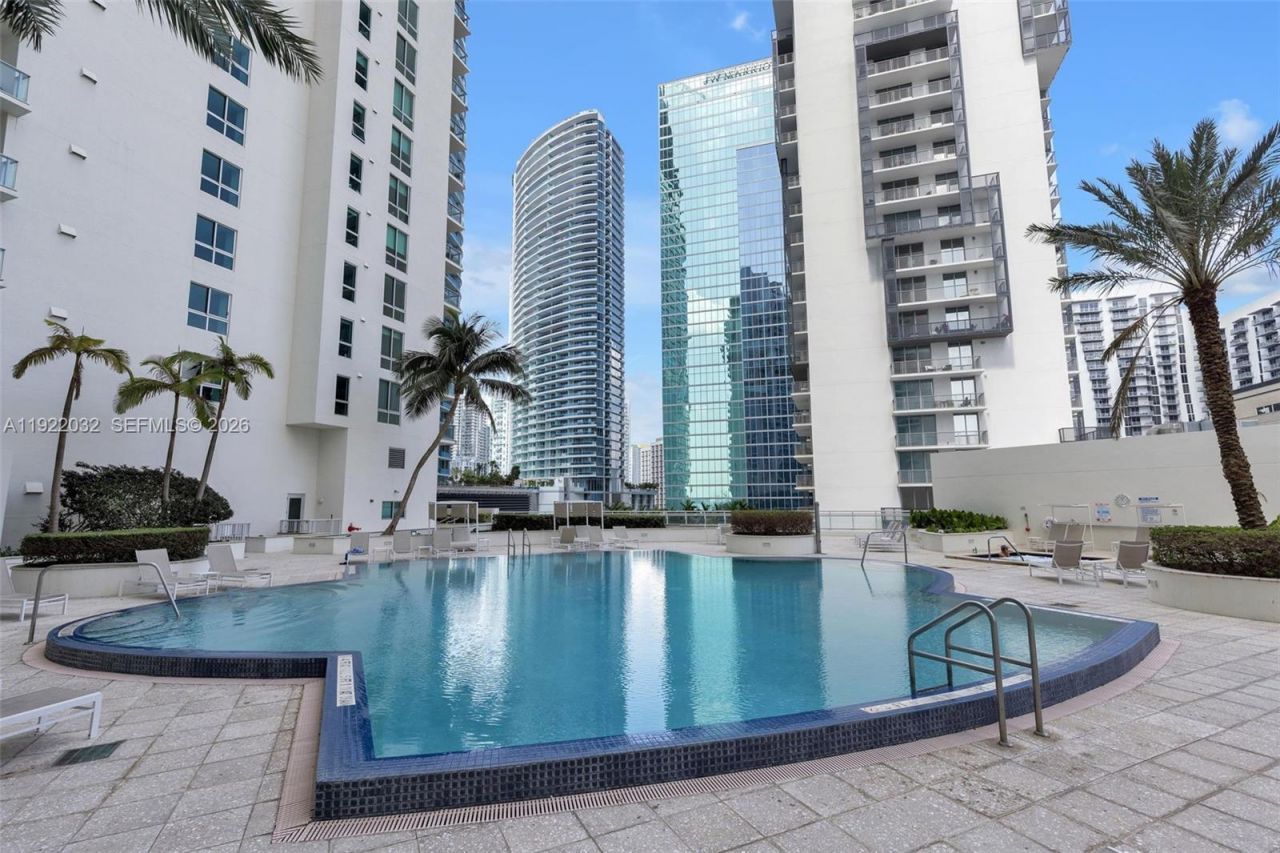 300 S Biscayne Blvd, Unit L-822, Miami, FL 33131 Photo