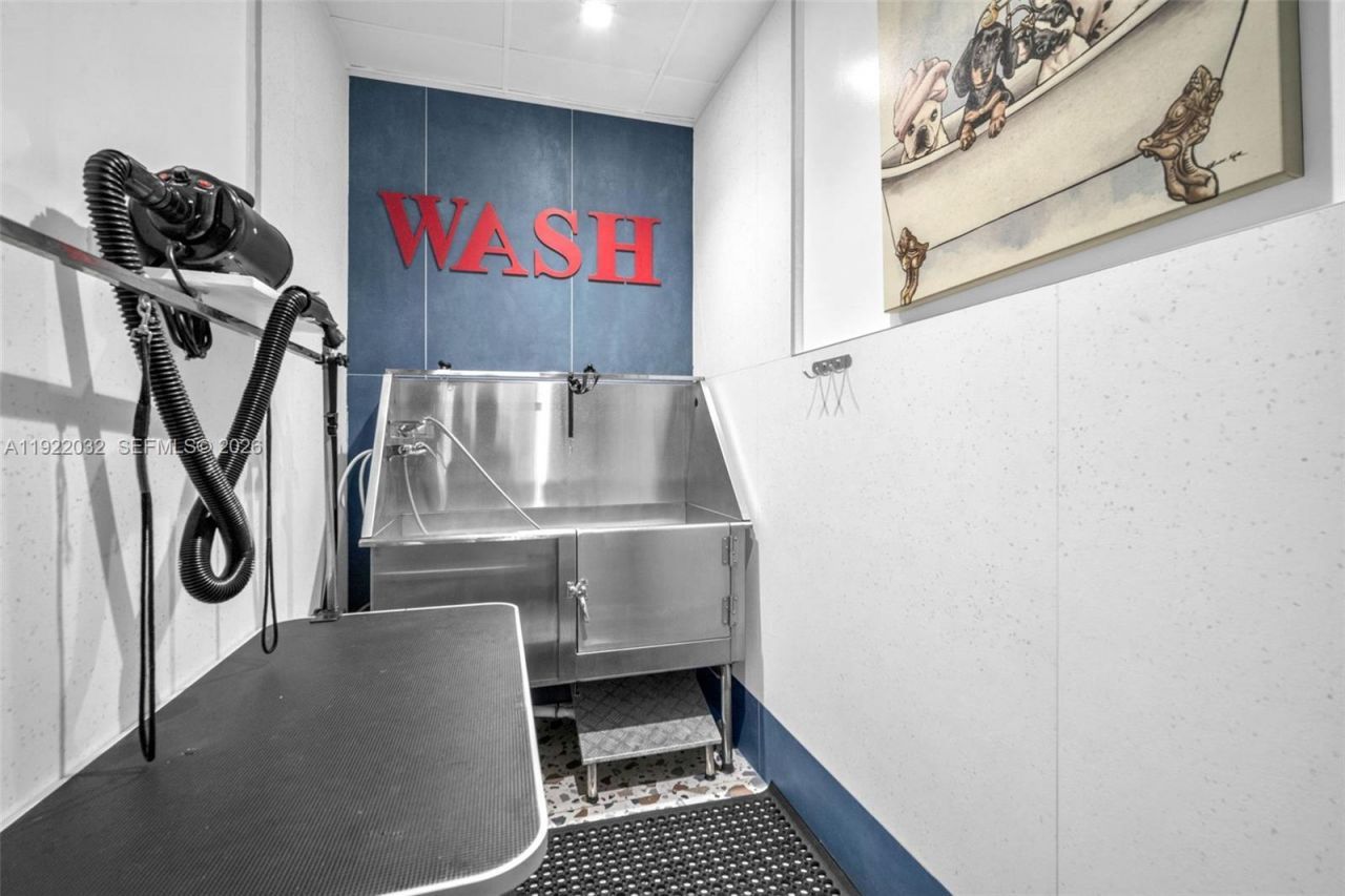 300 S Biscayne Blvd, Unit L-822, Miami, FL 33131 Photo