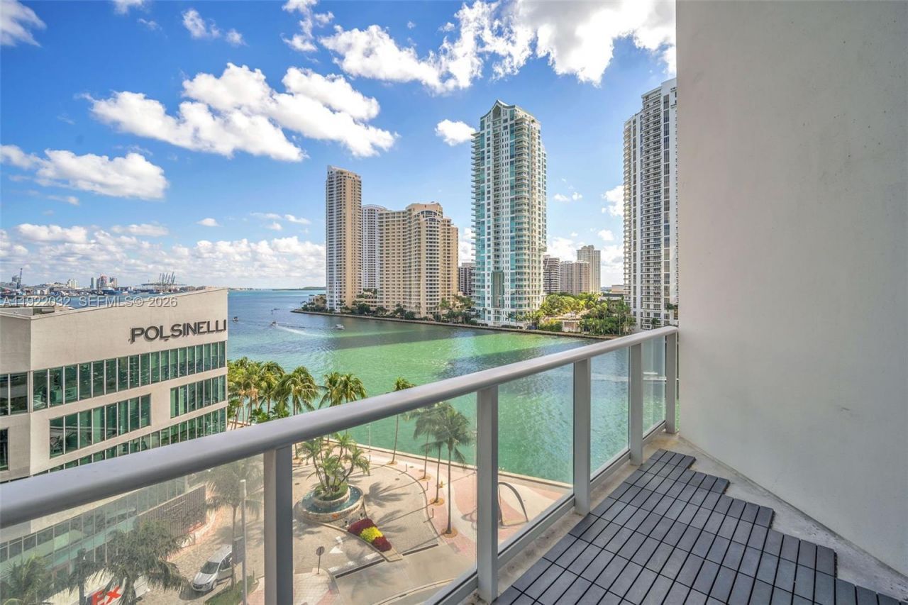 300 S Biscayne Blvd, Unit L-822, Miami, FL 33131 Photo