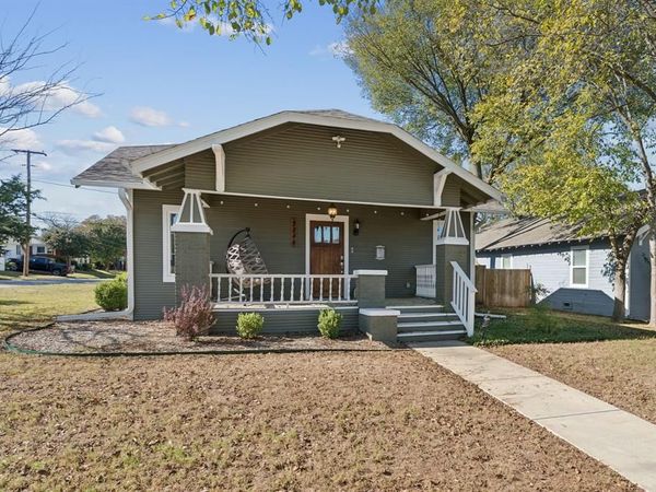 2844 S Adams Street, Fort Worth, TX 76110