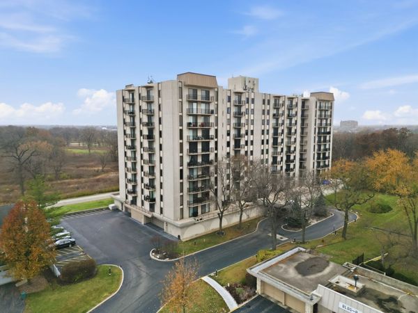 190 S Wood Dale Road, Unit 1107, Wood Dale, IL 60191