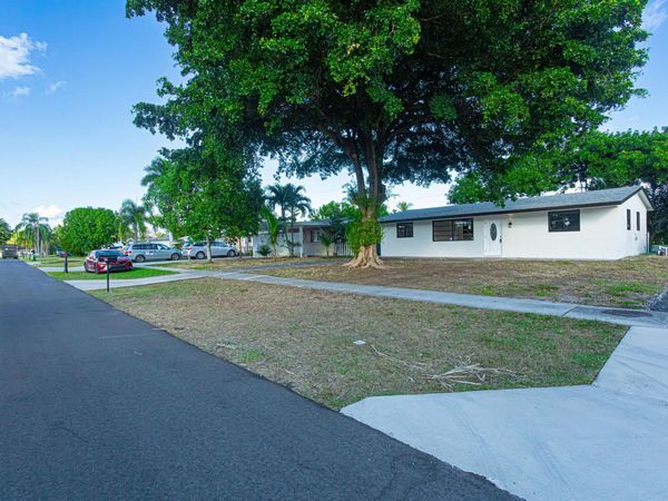 62 Andros Road, Palm Springs, FL 33461