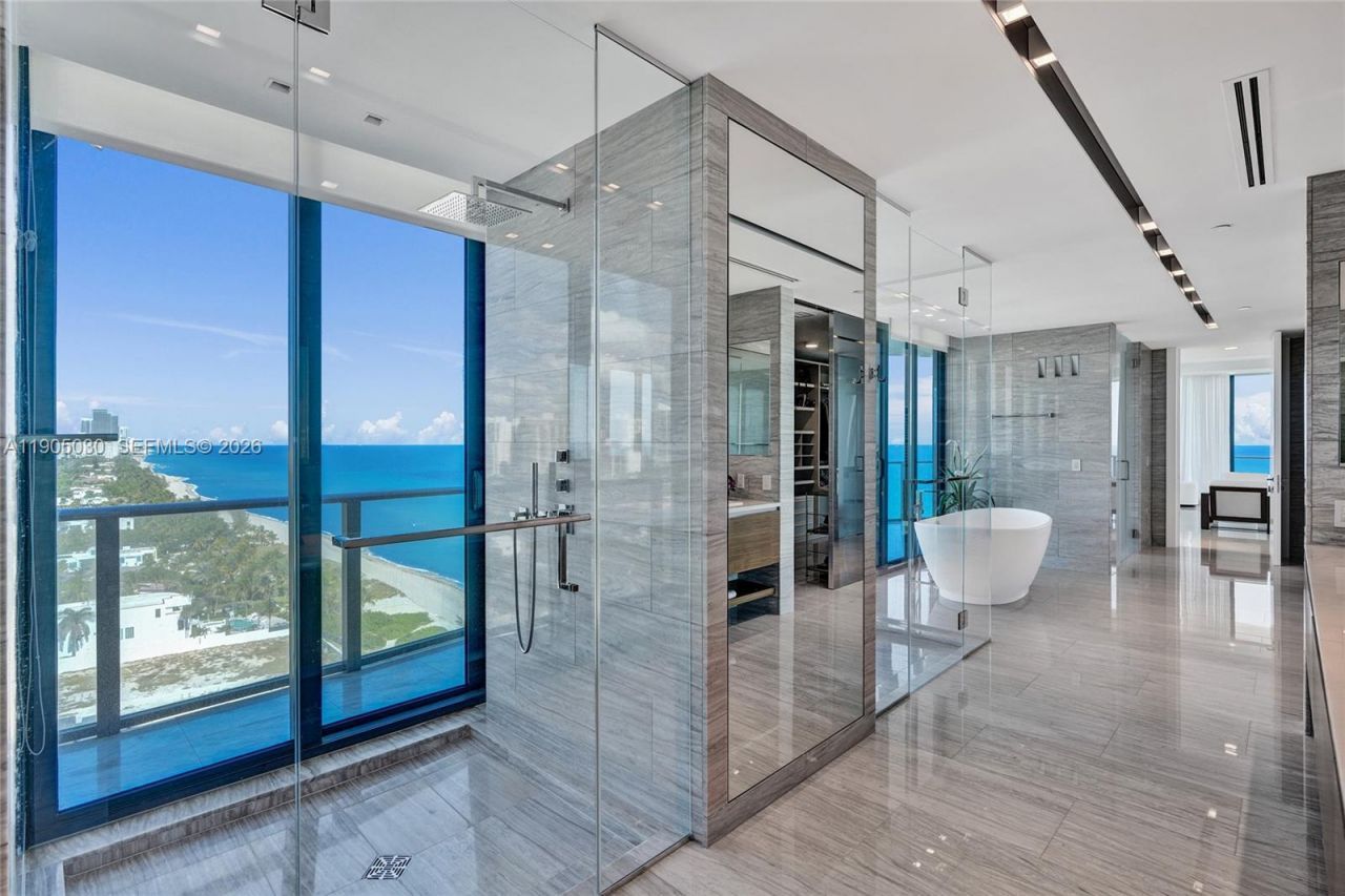 19575 Collins Ave, Unit 16, Sunny Isles Beach, FL 33160 Photo