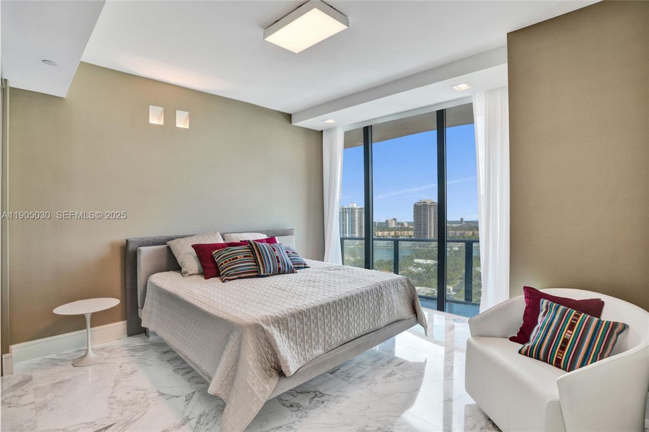 19575 Collins Ave, Unit 16, Sunny Isles Beach, FL 33160 Photo