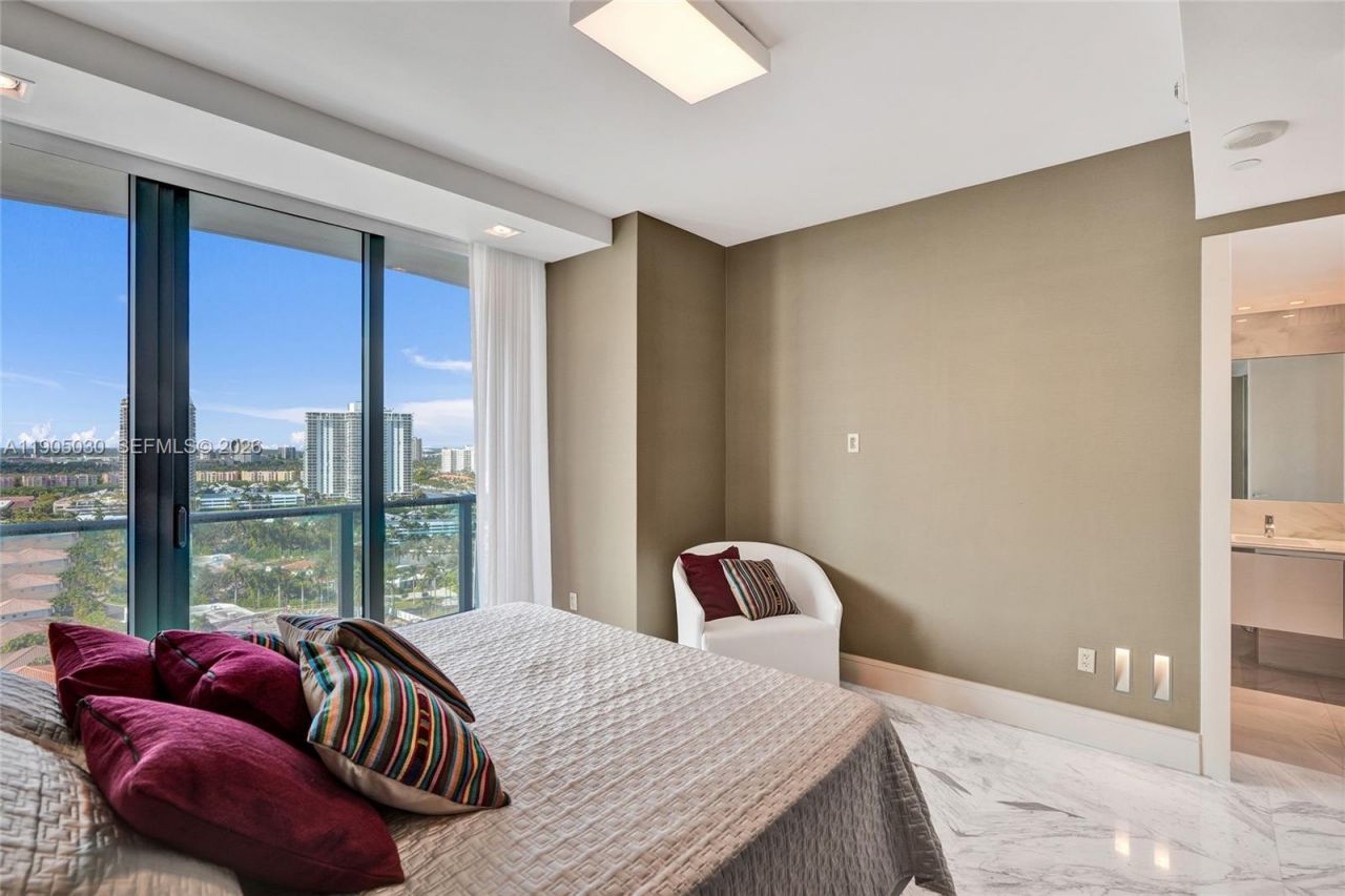 19575 Collins Ave, Unit 16, Sunny Isles Beach, FL 33160 Photo