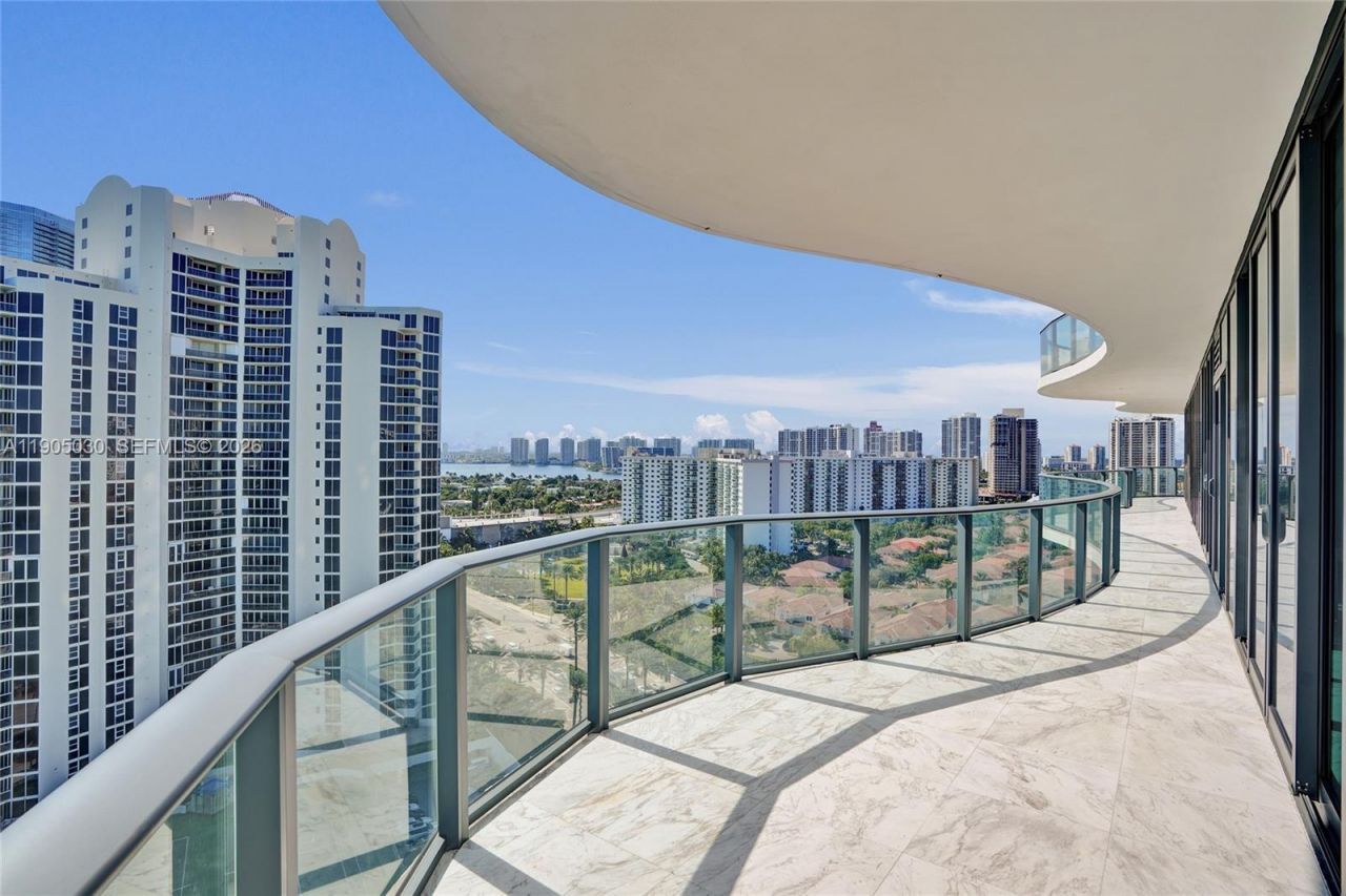 19575 Collins Ave, Unit 16, Sunny Isles Beach, FL 33160 Photo
